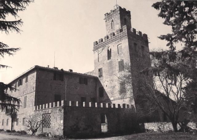castello_di_montepescini