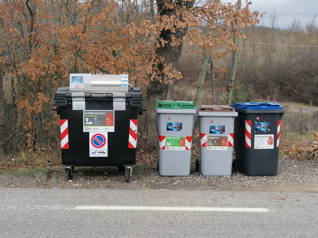 Completata la riorganizzazione del sistema di raccolta rifiuti con contenitori ad accesso controllato.